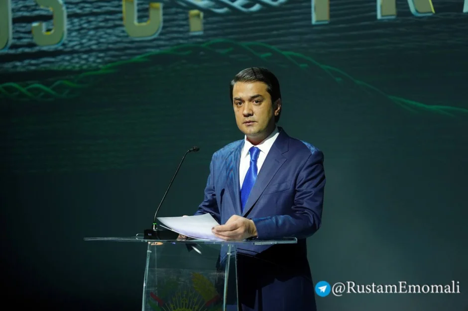 Иштирок ва суханронӣ дар чорабинии фарҳангӣ ва рақамӣ таҳти унвони «Риштаҳои анъанаҳо» ва боздид аз намоишгоҳи ҳунарҳои мардумӣ
