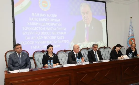 Ҷаласаи фраксияи ҲХДТ баргузор гардид