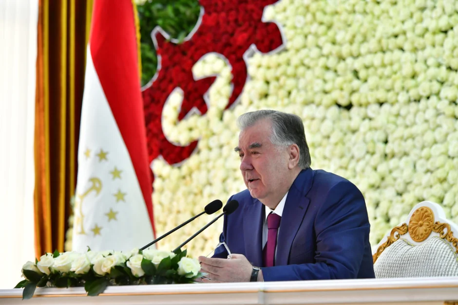 Мулоқот бо роҳбарон ва фаъолони шаҳри Панҷакент