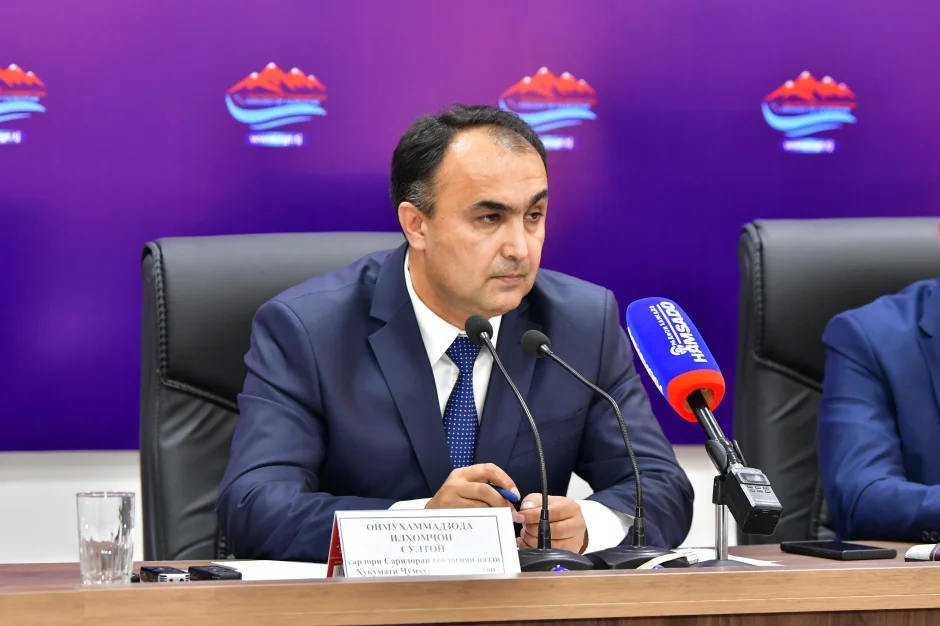 Геологҳо аз панелҳои офтобӣ истифода мебаранд