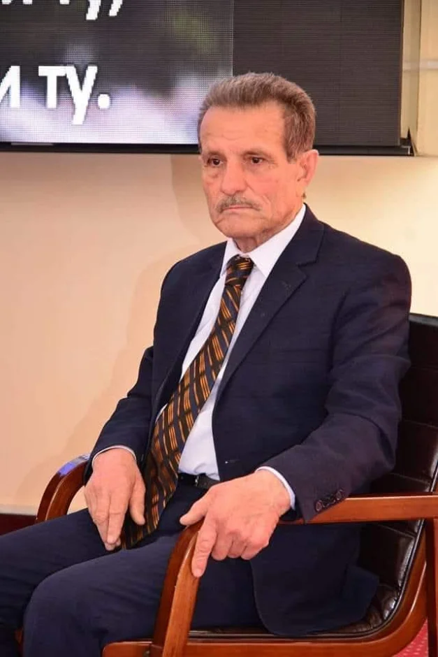Тақдири мову қисмати олам дигар якест