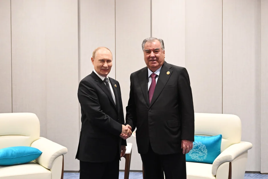 Мулоқот бо Президенти Федератсияи Русия Владимир Путин