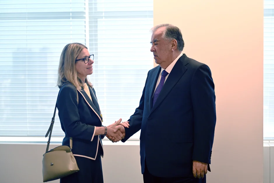 Мулоқот бо Директори идории Бонки ҷаҳонӣ хонум Анна Бйерде