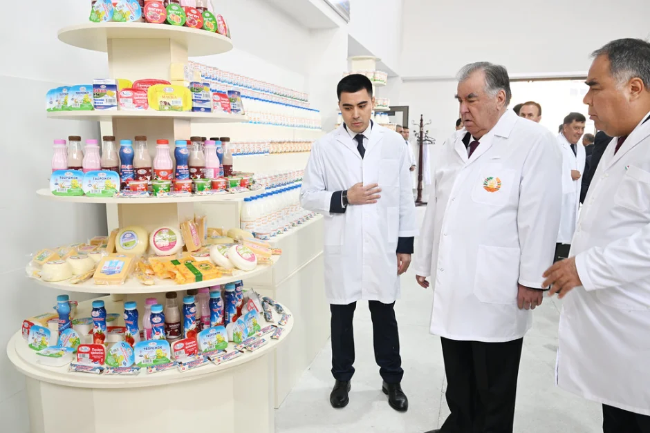 Ифтитоҳи корхонаи истеҳсоли маҳсулоти ширии Комплекси агросаноатии Саховат дар шаҳри Хуҷанд