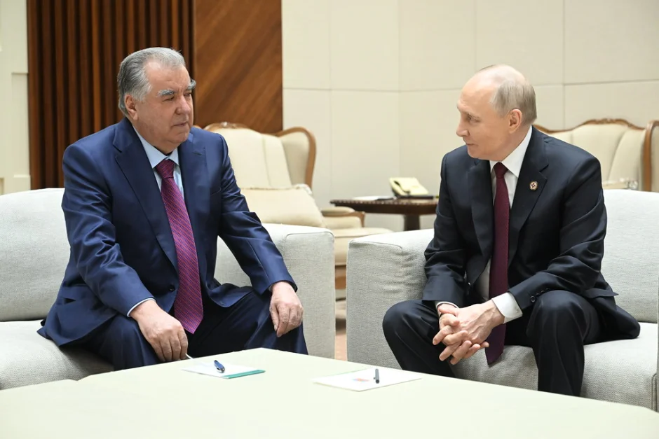 Мулоқот бо Президенти Федератсияи Русия Владимир Путин