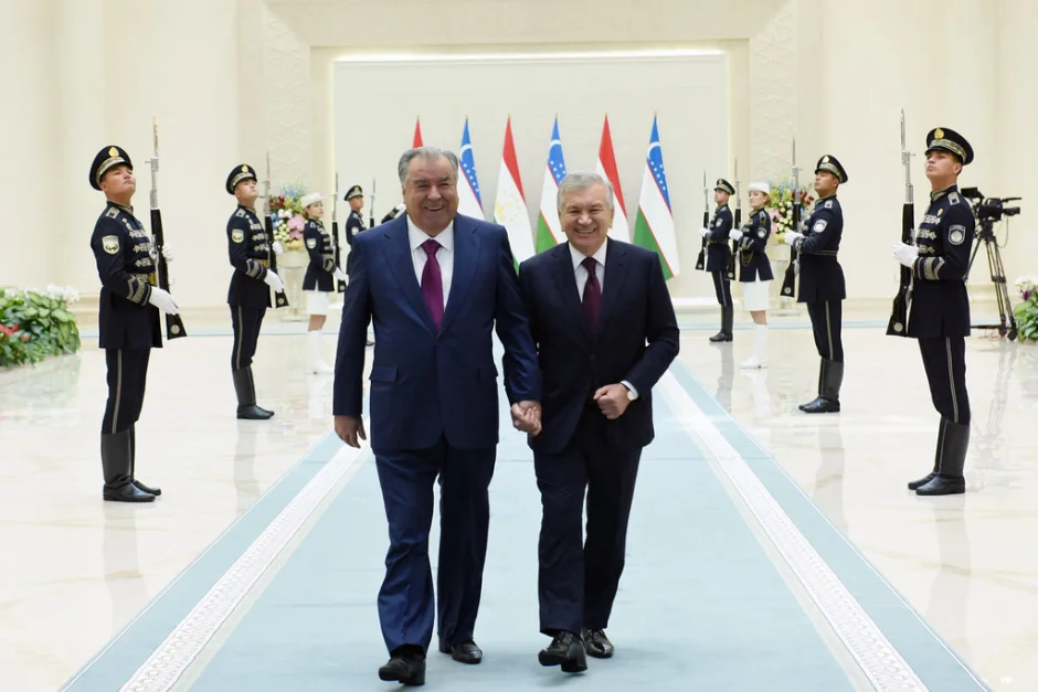 Мулоқоти Пешвои миллат бо Президенти Ҷумҳурии Узбекистон Шавкат Мирзиёев