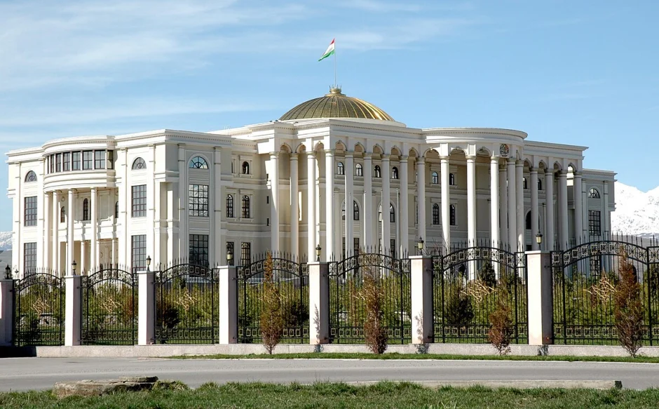 Таъиноти кадрӣ