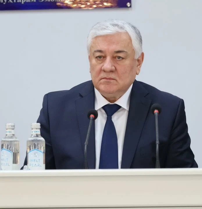 Бо паёми раҳнамунсоз дар назди интихобкунандагон