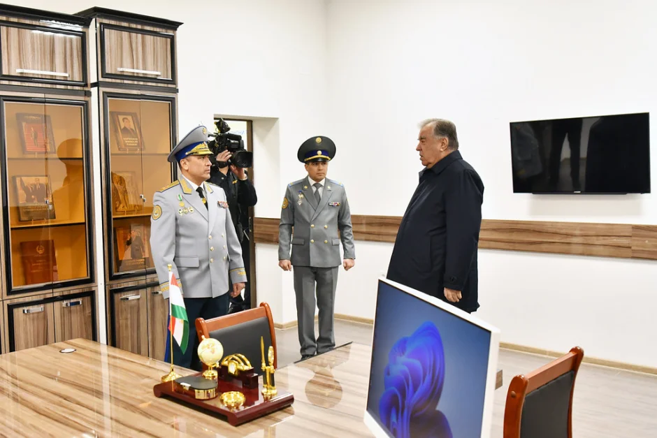 Ифтитоҳи бинои Раёсати минтақавии Агентии назорати давлатии молиявӣ ва мубориза бо коррупсияи Ҷумҳурии Тоҷикистон дар гурӯҳи ноҳияҳои водии Ҳисор ва тақдими хонаҳои истиқоматии хизматӣ ба кормандони он