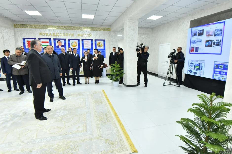 Ифтитоҳи маҷозии 8 муассисаи таҳсилоти миёнаи умумӣ дар шаҳри Турсунзода