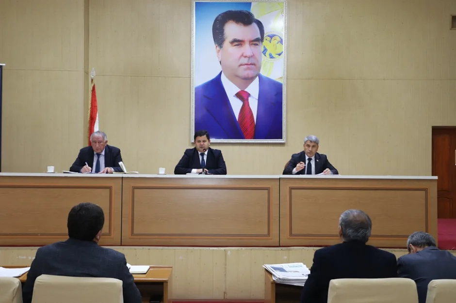 Барои кишоварзони Ҳисор машварат дода шуд