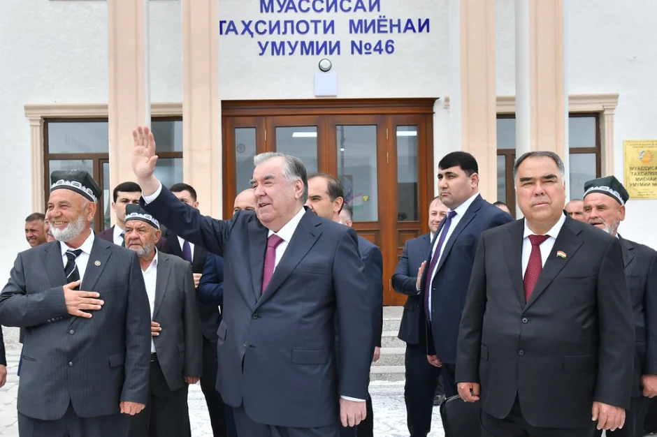 Ба истифода додани бинои муассисаи таҳсилоти миёнаи умумии №46 дар ноҳияи Мастчоҳ