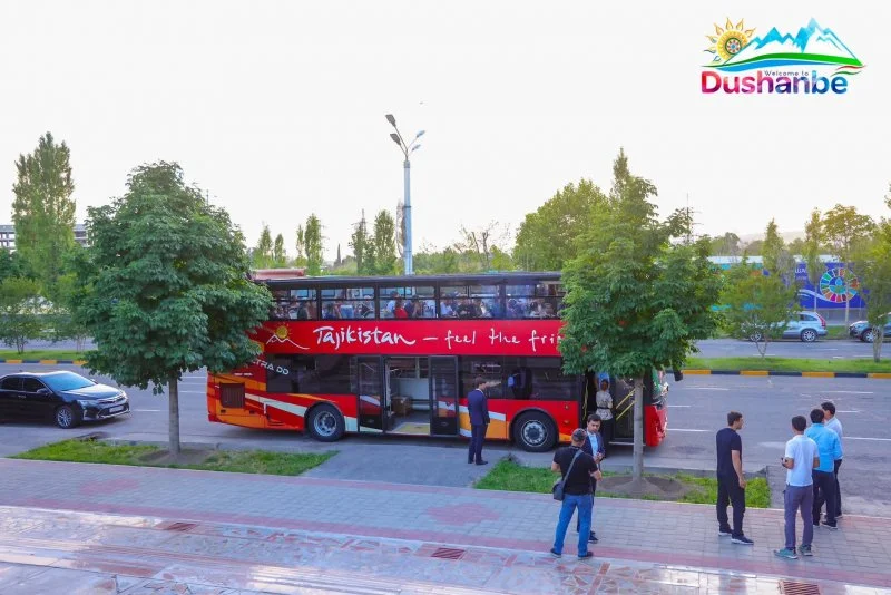 Саёҳат тавассути автобусҳои сурх оғоз гардид